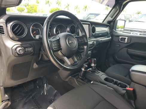 Used 2021 Jeep Wrangler Unlimited Sport AWD/4WD image 9