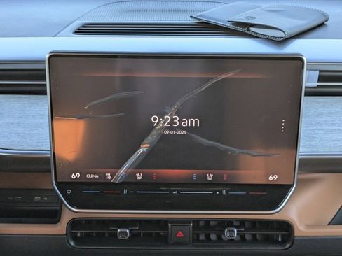 New 2025 Volkswagen ID. Buzz Pro S image 19