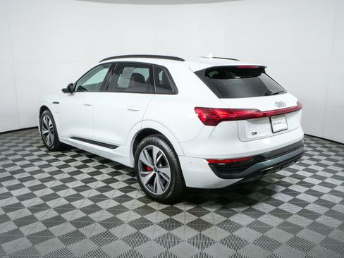 Used 2024 Audi Q8 e-tron Premium Plus AWD/4WD image 30