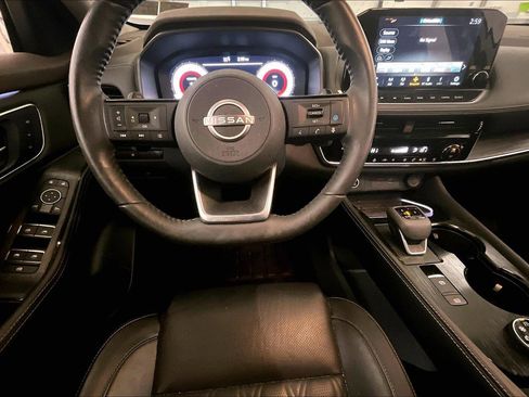 Used 2023 Nissan Rogue Platinum image 5