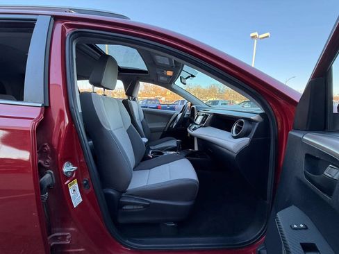 Used 2013 Toyota RAV4 XLE AWD/4WD image 7
