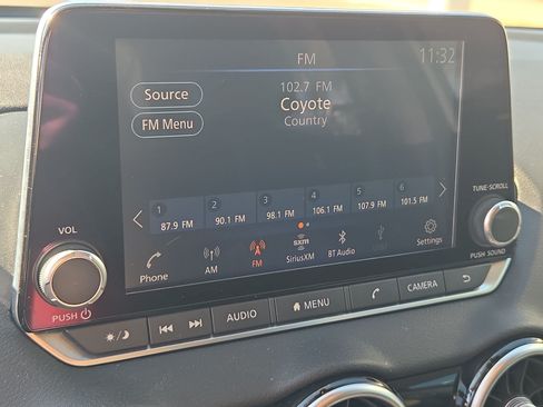 Used 2020 Nissan Sentra SV FWD image 18