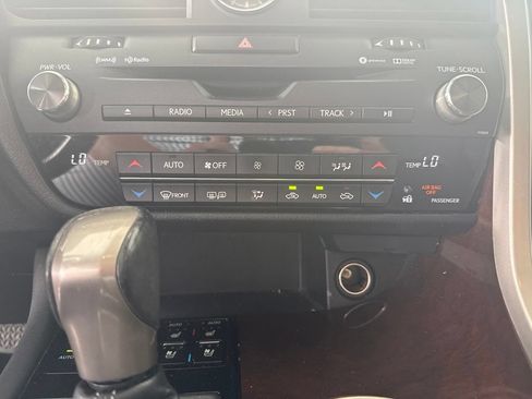 Used 2016 Lexus RX 350 AWD w/ Premium Package image 18