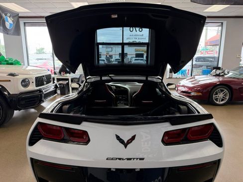 Used 2016 Chevrolet Corvette Stingray Coupe RWD image 28