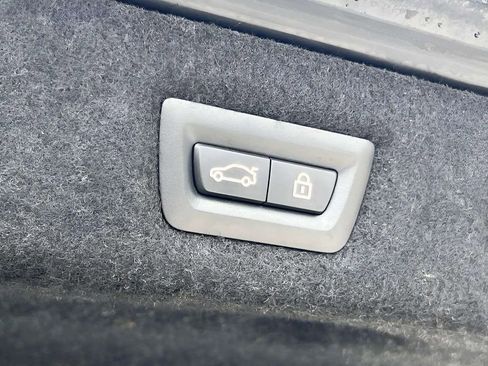 Used 2018 BMW 530e xDrive image 17