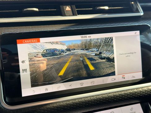 Used 2018 Land Rover Range Rover Velar S image 39