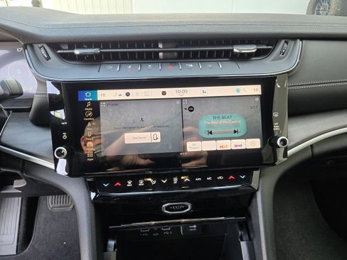 New 2026 Jeep Grand Cherokee L Limited image 3