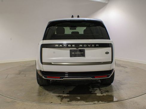 Used 2023 Land Rover Range Rover SE AWD/4WD image 4