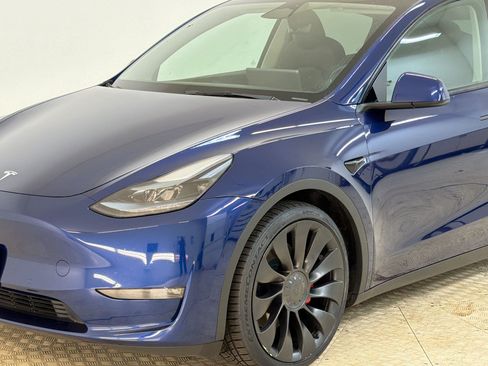 Used 2022 Tesla Model Y Performance AWD/4WD image 23