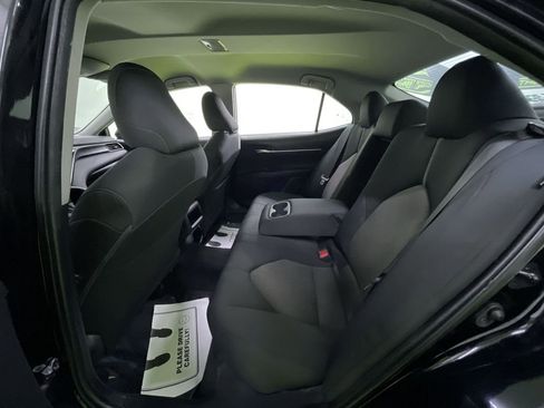 Used 2022 Toyota Camry LE image 25
