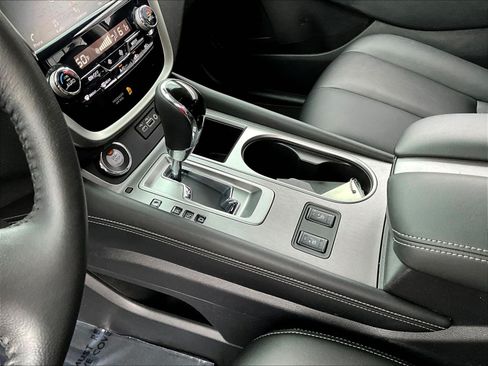 Used 2024 Nissan Murano SV w/ SV Midnight Edition Package AWD/4WD image 18