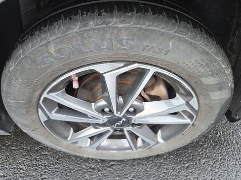 Used 2023 Kia Forte LXS FWD image 11