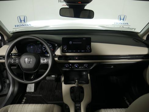 Used 2023 Honda HR-V LX image 11