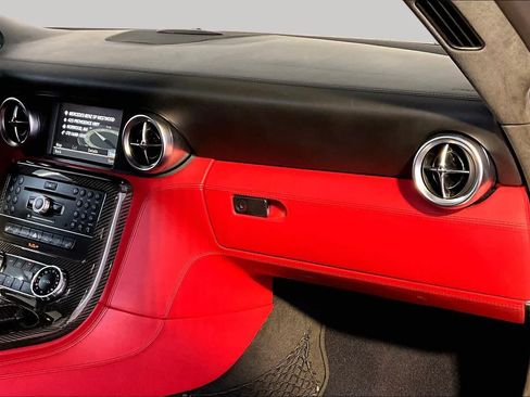 Used 2012 Mercedes-Benz SLS AMG Roadster image 18