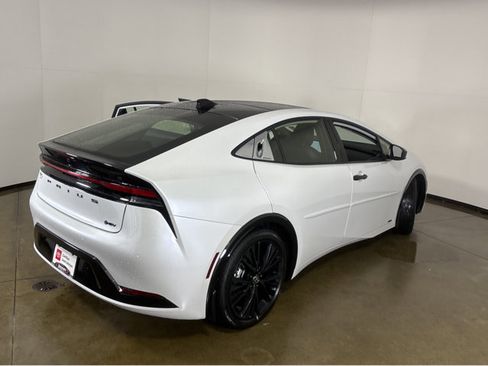 Used 2025 Toyota Prius AWD image 21