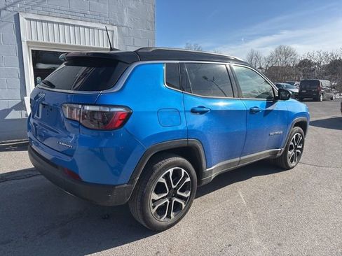 Used 2023 Jeep Compass Limited w/ Sun and Sound Group image 5