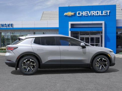 New 2026 Chevrolet Equinox EV LT image 5