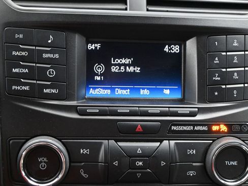 Used 2018 Ford Explorer XLT AWD/4WD image 17