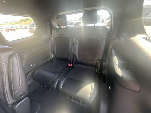 Certified 2023 Jeep Grand Cherokee L Laredo AWD/4WD image 24