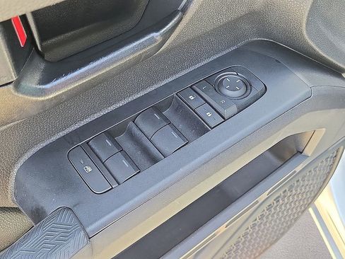 Used 2024 Toyota Tacoma SR5 AWD/4WD image 20