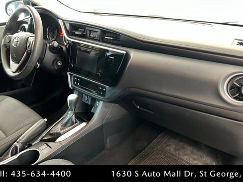 Used 2017 Toyota Corolla LE FWD image 23