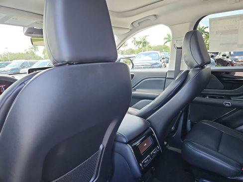 New 2025 Lincoln Aviator 2WD w/ Jet Appearance Package image 13