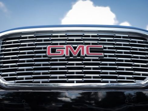Used 2019 GMC Yukon Denali w/ Denali Ultimate Package AWD/4WD image 9