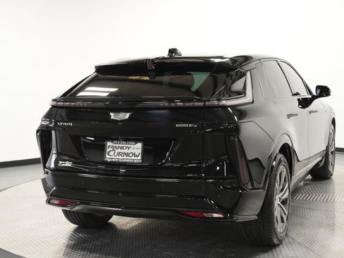 Used 2024 Cadillac Lyriq Luxury AWD/4WD image 8