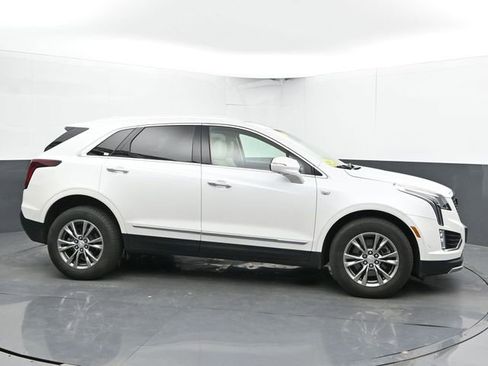 Used 2023 Cadillac XT5 Premium Luxury w/ Technology Package AWD/4WD image 12