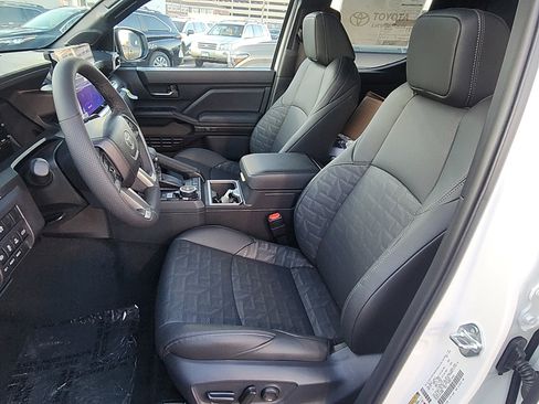 Certified 2025 Toyota Tacoma TRD Off-Road w/ TRD Off Road Premium Package AWD/4WD image 21