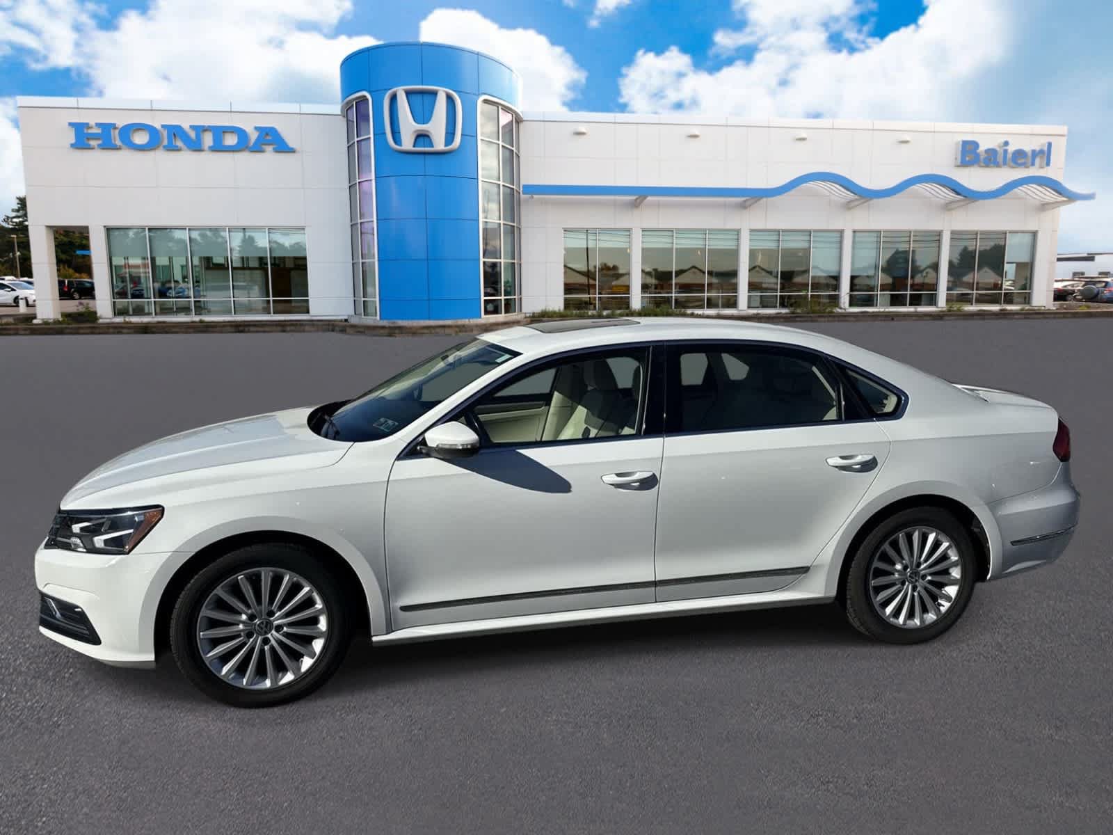 Used 2016 Volkswagen Passat 1.8T SE FWD image 2
