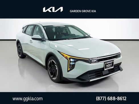 New 2026 Kia K4 EX FWD image 1