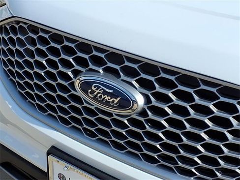 Used 2024 Ford Edge SEL image 21