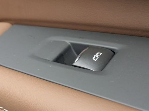 New 2026 Chevrolet Suburban High Country image 44