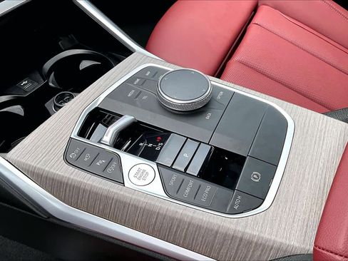 Certified 2025 BMW 330i Sedan RWD image 17