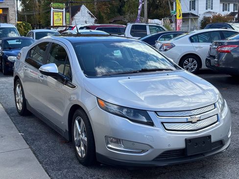 Used 2012 Chevrolet Volt Premium w/ Premium Trim Package image 3