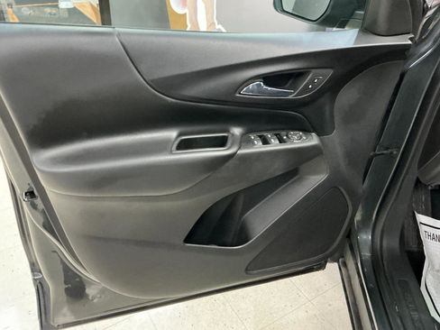 Used 2020 Chevrolet Equinox LT image 11