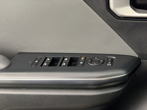Used 2025 Kia K4 FWD image 18