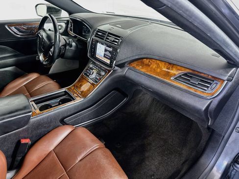 Used 2017 Lincoln Continental Reserve w/ Luxury Package AWD/4WD image 29