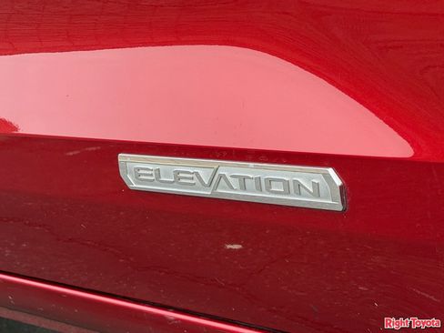Used 2024 GMC Canyon Elevation RWD image 8