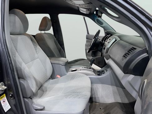 Used 2011 Toyota Tacoma PreRunner image 12