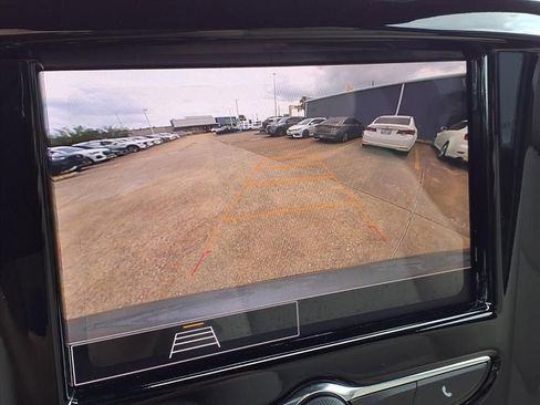 Used 2023 Chevrolet Traverse LS FWD image 27