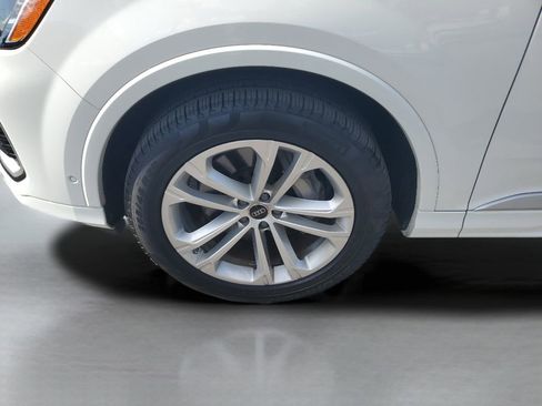 Used 2025 Audi Q7 3.0T Premium Plus AWD/4WD image 27