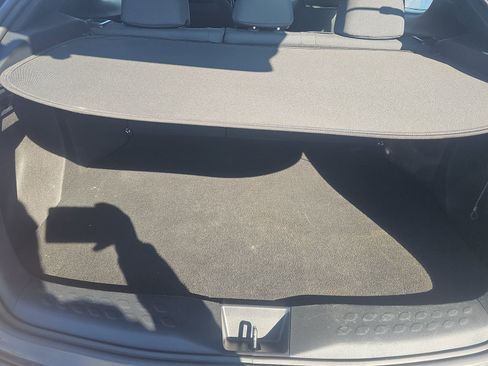 Used 2018 Toyota C-HR XLE image 15