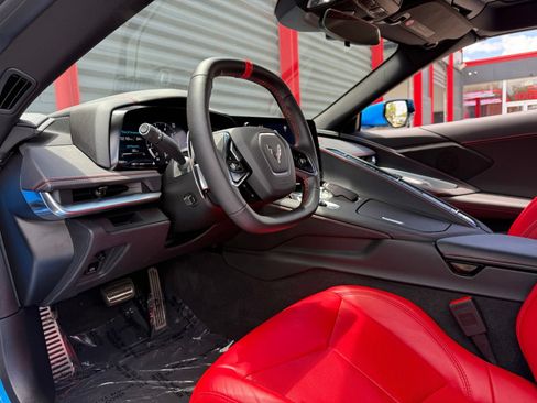 Used 2023 Chevrolet Corvette Stingray Coupe w/ 1LT RWD image 17