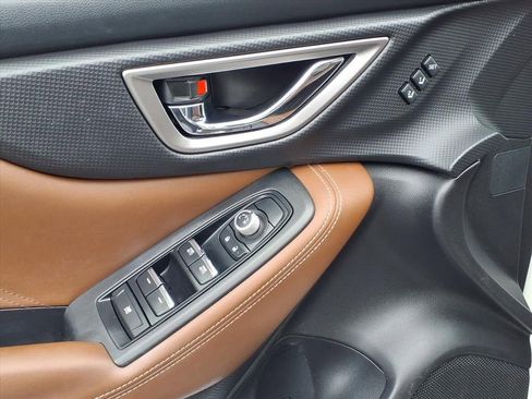 Used 2019 Subaru Forester Touring image 4
