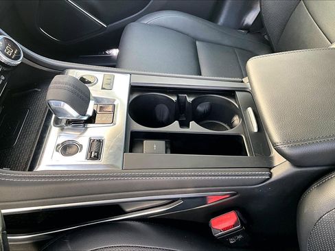 Used 2021 Jaguar F-PACE S image 17