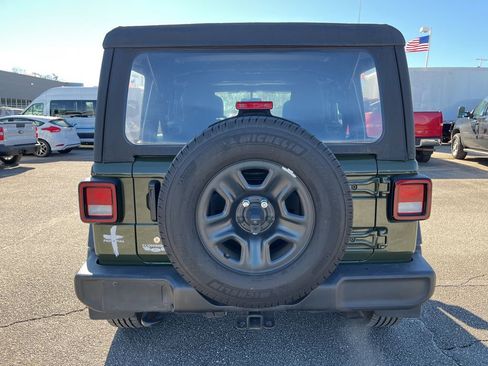 Used 2020 Jeep Wrangler Unlimited Sport image 6