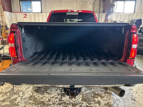 Used 2019 GMC Sierra 2500 SLT w/ Duramax Plus Package AWD/4WD image 22