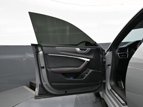 Used 2026 Audi RS 7 Performance AWD/4WD image 8